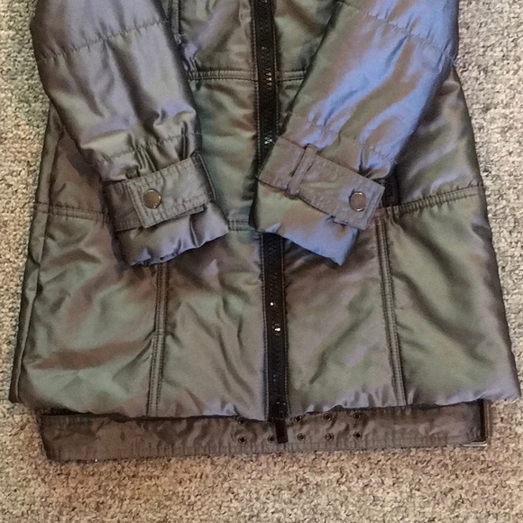 A/X Armani Exchange Silver/Gray Puffer Jacket. - Picture 4 of 16